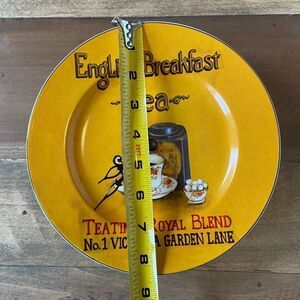 Cute Vintage Plate Clock from Etsy